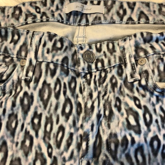 5[7ForAllMankind] White and Blue leopard ankle - Picture 5 of 7